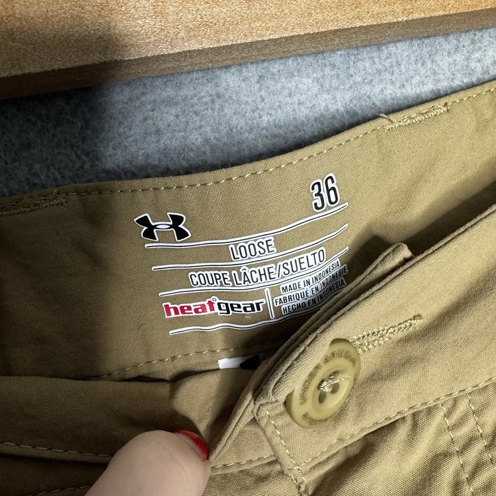 Under Armour UA Chesapeake Shorts Mens Size 36 Beige Loose‎ Fit Nylon HeatGear